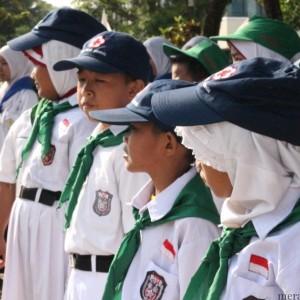 Anak-anak Palang Merah Remaja saat upacara HUT PMI ke 69 (hfa)