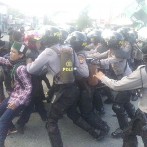 Demo HMI Tarakan Yang Berujung Bentrok Dengan Pihak Kepolisian (ctr)