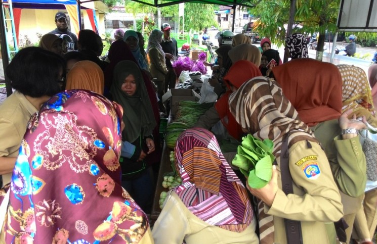 Dikhususkan untuk masyarakat kurang mampu, Operasi Pasar Murah Daging Sapi Disnaktan Tarakan Justru Diserbu PNS