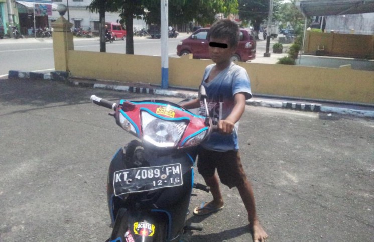 pelaku AL