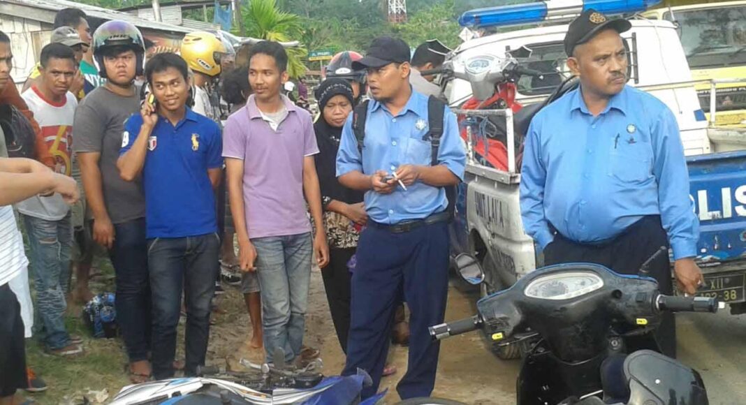 Ditabrak Truk Pengangkut Semen, Doni Tewas Ditempat