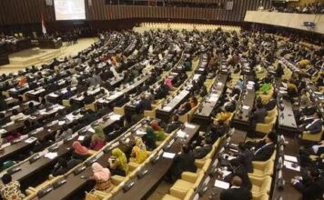 Zulkifli Hasan Terpilih Ketua MPR Ruang Sidang Paripurna Gedung DPR (detik)