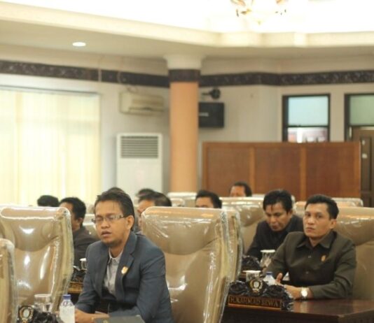 Alasan Rapat Paripurna, Banyak Anggota DPRD Tidak Pakai Batik di Hatiknas