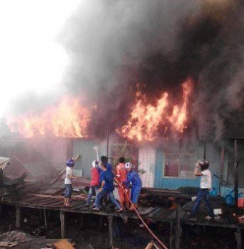 Musibah Kebakaran Kembali Melalap Selumit Pantai Tarakan