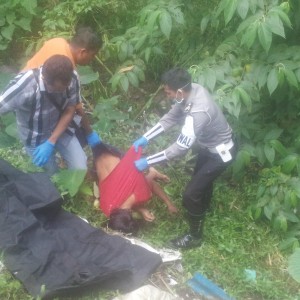 Penemuan Mayat Berinisial Sambas Yang ditemukan didaerah Gunung Seletan, Diduga Korban Dibunuh Oknum TNI Yang Sudah Desersi (ctr)