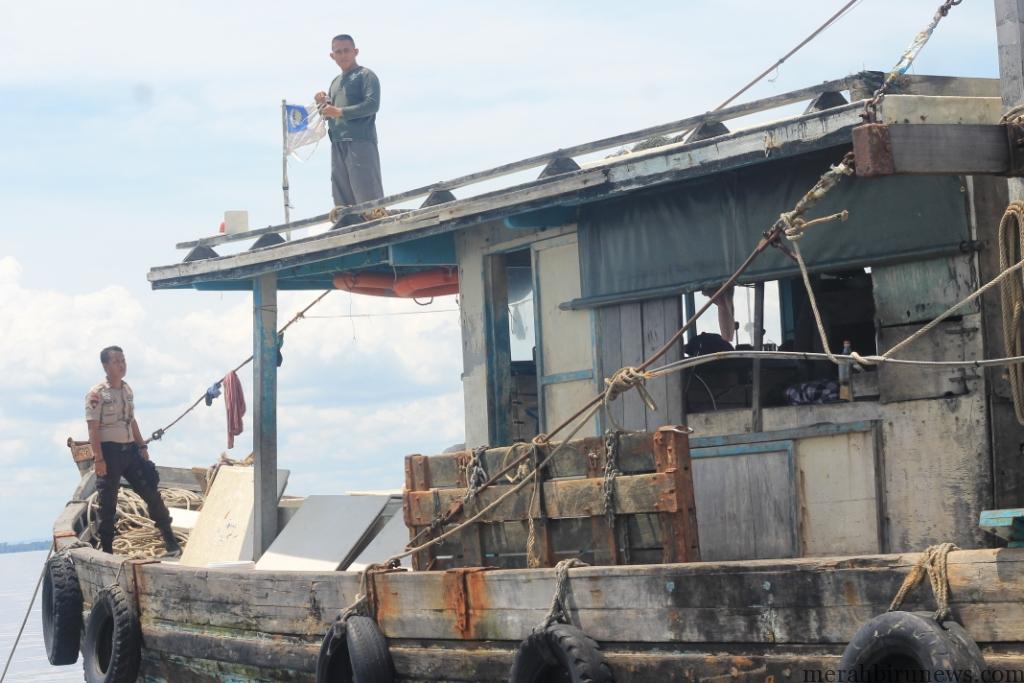 2 Kapal Nelayan  Malaysia Ditangkap Polairud Polda Kaltim 