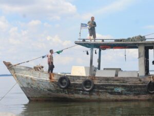 kapal nelayan Malaysia yang berhasil ditangkap Polairud (ctr)