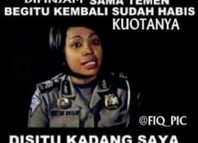 Meme Polwan Disitu Kadang Saya Merasa Sedih