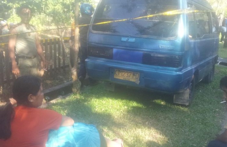 Tragis, Sopir Angkot ditemukan meninggal dunia didalam angkotnya