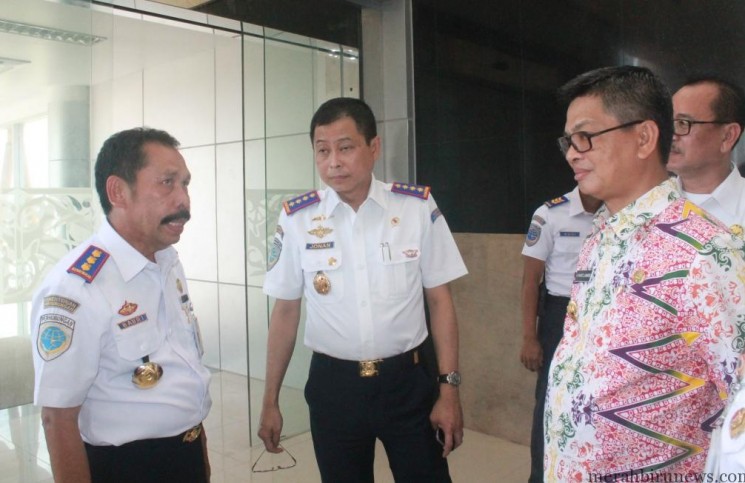 Menteri Jonan : sekarang zamannya fasilitas penumpang lebih baik daripada fasilitas pegawainya