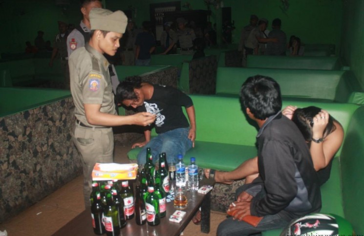 26 Warga tak ber-KTP terjaring razia