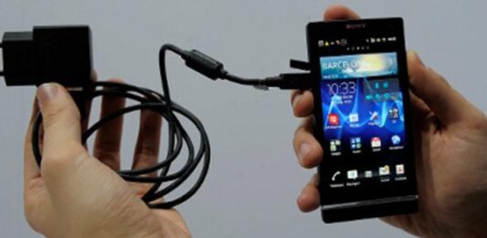 Cara Memperbaiki Charger Android yang Rusak Karena Seringnya Penggunaan Cara Memperbaiki Charger Android yang Rusak Karena Seringnya Penggunaan
