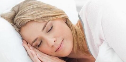 10-tips-tidur-nyenyak-tanpa-gangguan_355ce2c.jpg