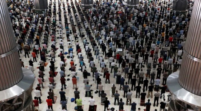 Niat Sholat Jumat Latin Lengkap Beserta Tata Caranya