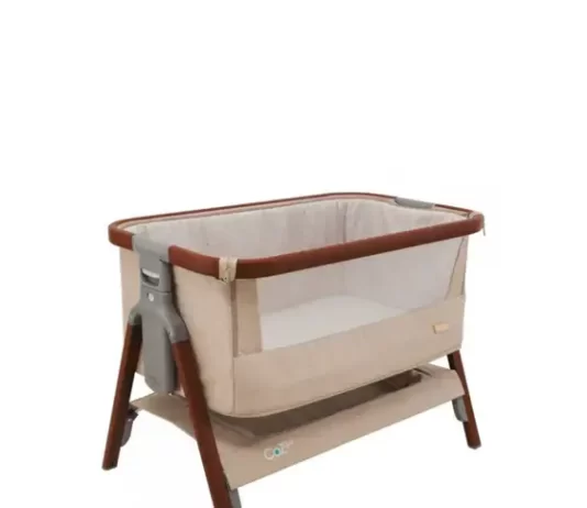 tempat tidur bayi TUTTI BAMBINI COZEE BEDSIDE CRIB - WALNUT AND PUTTY