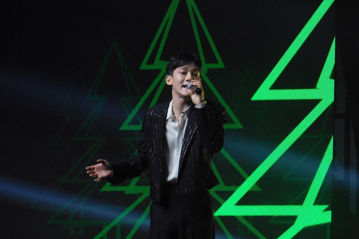 Chen EXO tampil total untuk penggemar pada Indonesia 